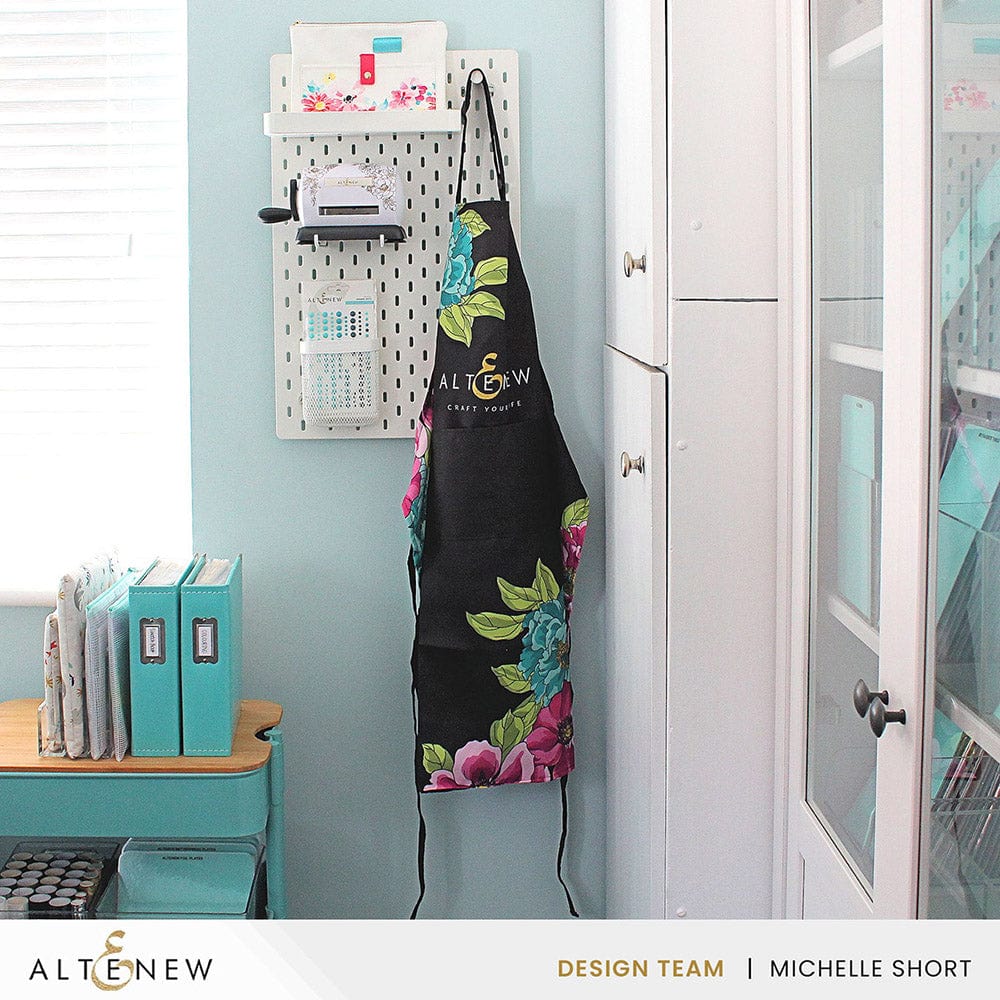 Stationery & Gifts Bundle Artsy Apron Bundle